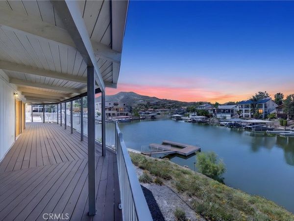30199 Windward Drive, Canyon Lake, CA 92587