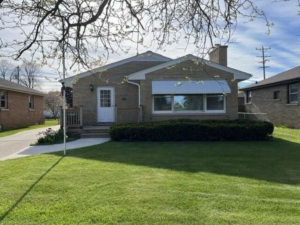 3506 Sheridan Rd, Kenosha, WI 53140