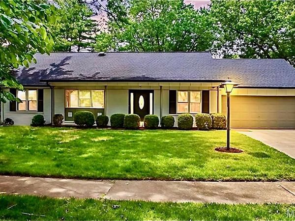1015 Fernway Lane, St Louis, MO 63141
