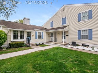 21240 E Glen Haven Circle, Novi, MI 48167