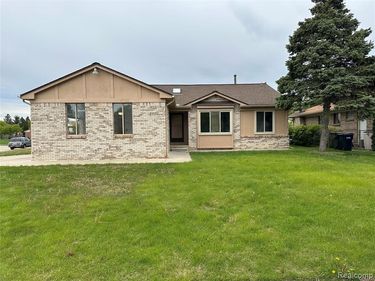 5565 Kebbe Drive, Sterling Heights, MI 48310