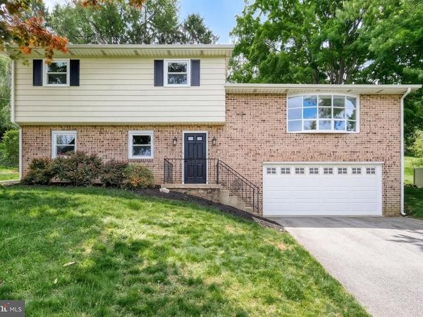 362 ALLEGHENY DRIVE, YORK, PA 17402