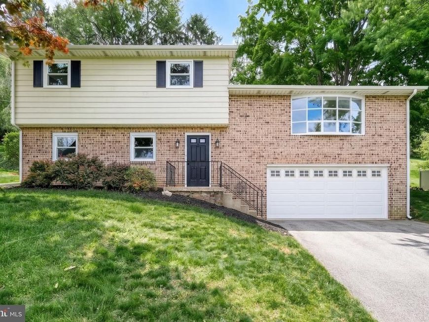 362 Allegheny Drive, York, PA 17402 Main Photo