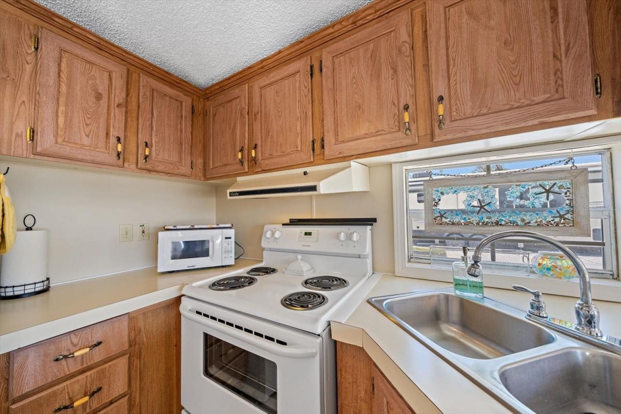 58 Montego Drive, Palmetto, FL 34221 Photo