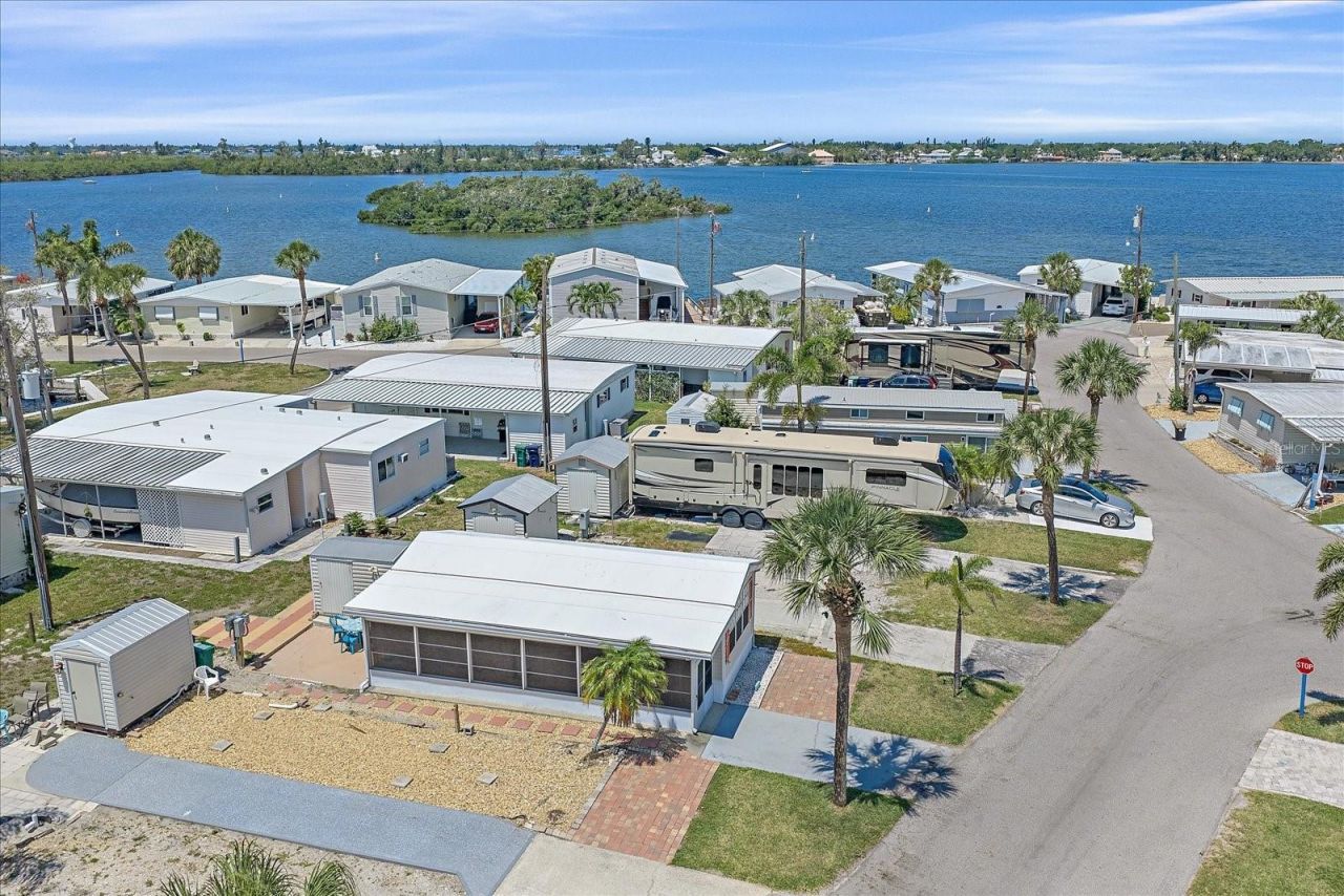 58 Montego Drive, Palmetto, FL 34221 Photo