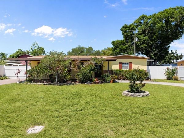 7806 N GOMEZ AVENUE, TAMPA, FL 33614