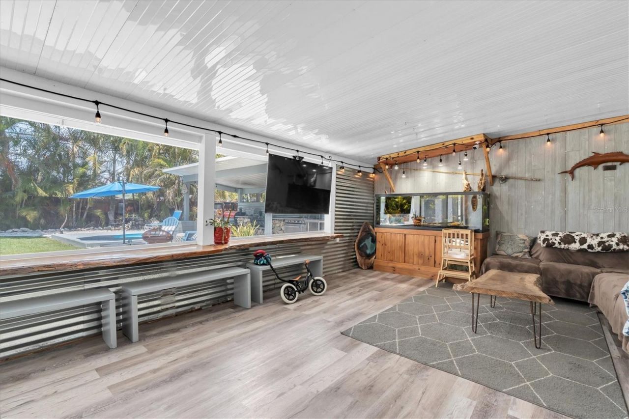 1237 57th Avenue N, Saint Petersburg, FL 33703 Photo