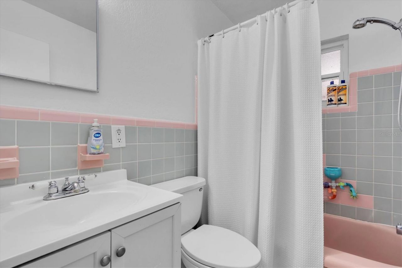 1237 57th Avenue N, Saint Petersburg, FL 33703 Photo