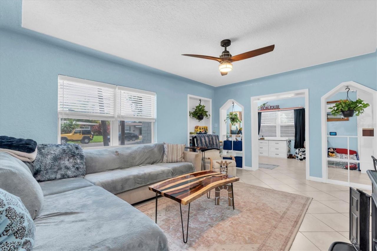 1237 57th Avenue N, Saint Petersburg, FL 33703 Photo