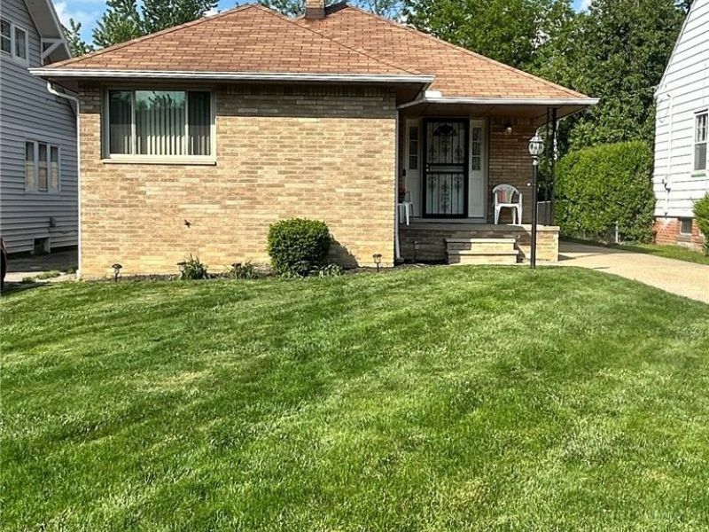 1563 E 196th Street, Euclid, OH 44117 Photo 1