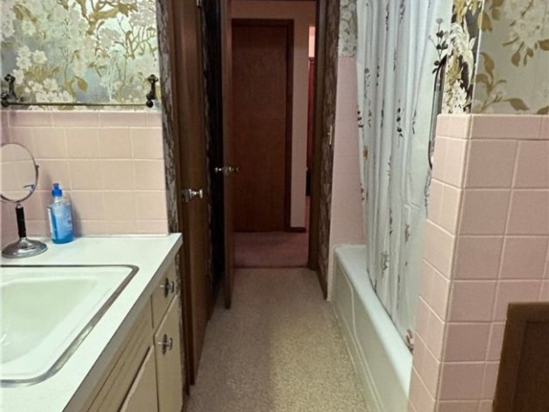 1563 E 196th Street, Euclid, OH 44117 Photo 6