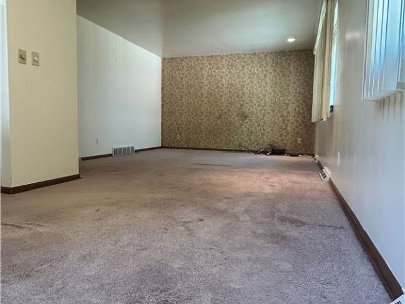 1563 E 196th Street, Euclid, OH 44117 Photo 7