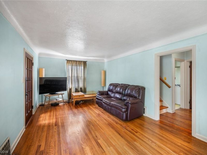 21570 Priday Avenue, Euclid, OH 44123 Photo 3