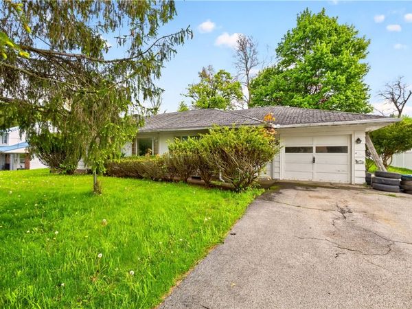 123 Lea Drive, Newark, NY 14513