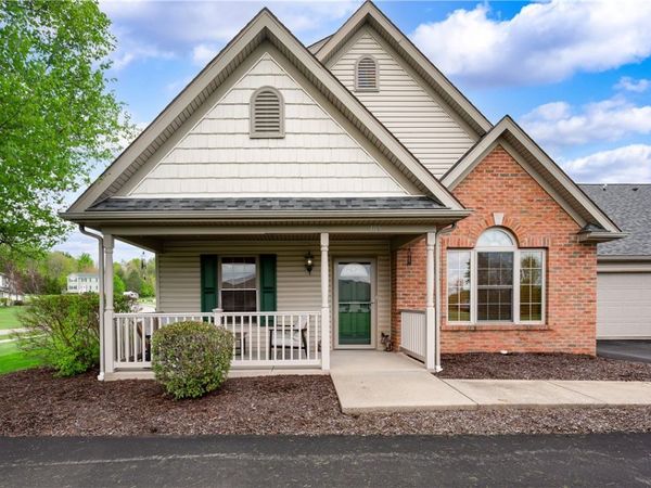 105 Arlington Dr, Unit 101, Slippery Rock, PA 16057