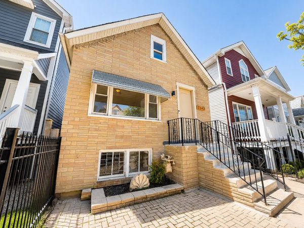 2642 N California Avenue, Chicago, IL 60647