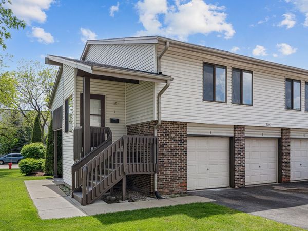 7557 BRISTOL Lane , Unit 1, Hanover Park, IL 60133