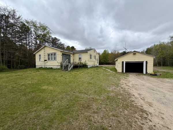 2214 E Mount Garfield Road, Muskegon, MI 49444