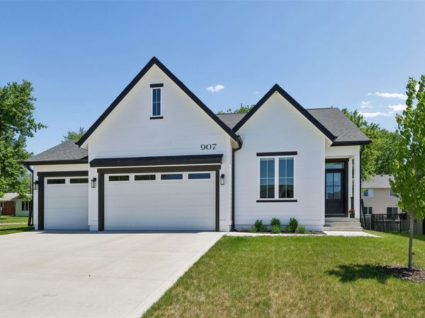907 Roosevelt Street, Polk City, IA 50226