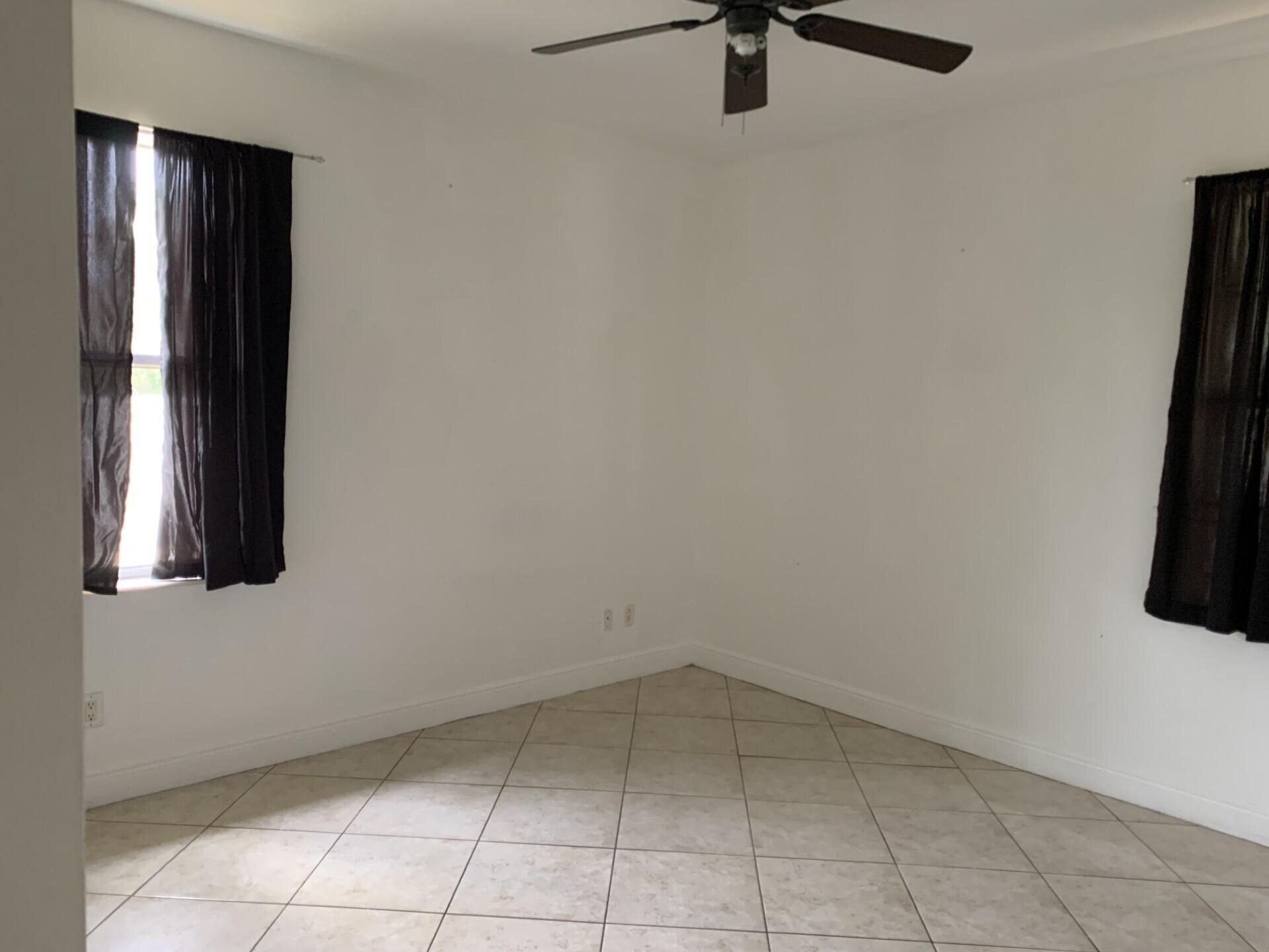 180 SW Oakridge Drive, Port Saint Lucie, FL 34984 Photo