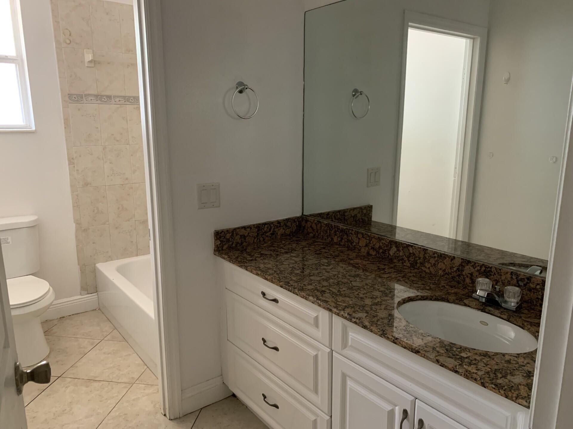 180 SW Oakridge Drive, Port Saint Lucie, FL 34984 Photo