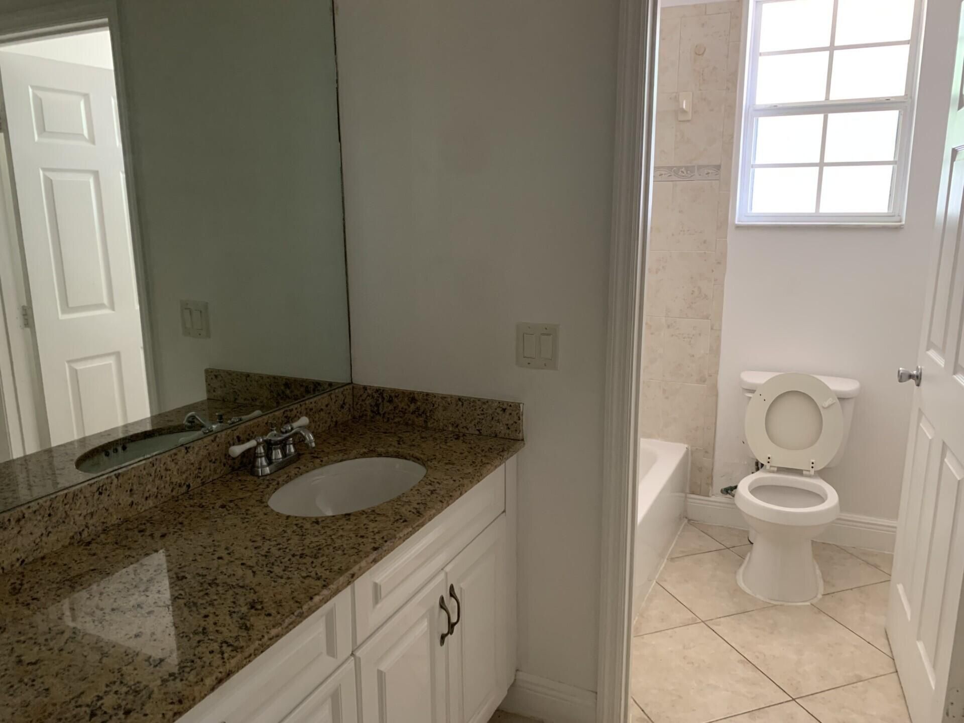 180 SW Oakridge Drive, Port Saint Lucie, FL 34984 Photo