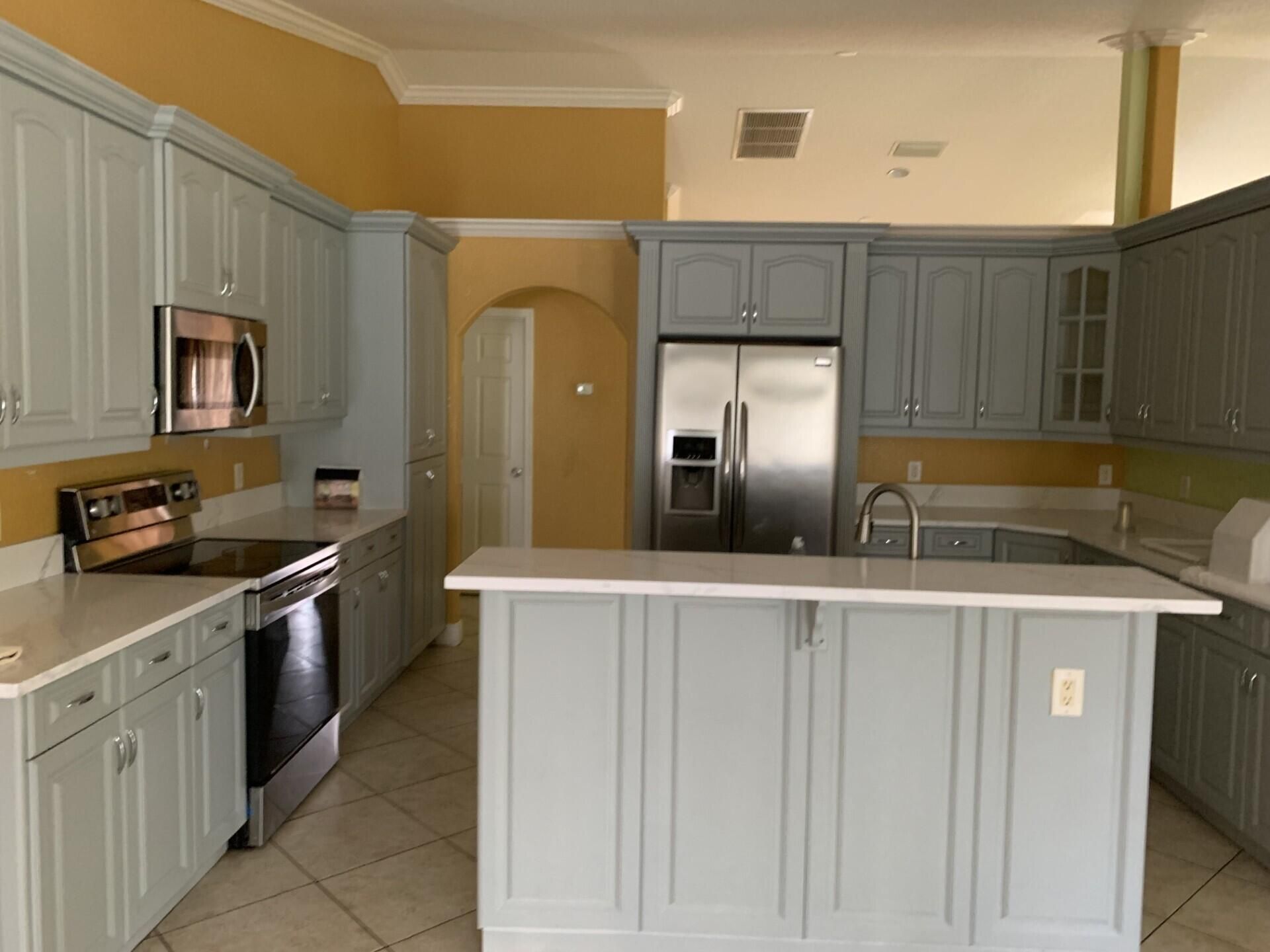 180 SW Oakridge Drive, Port Saint Lucie, FL 34984 Photo