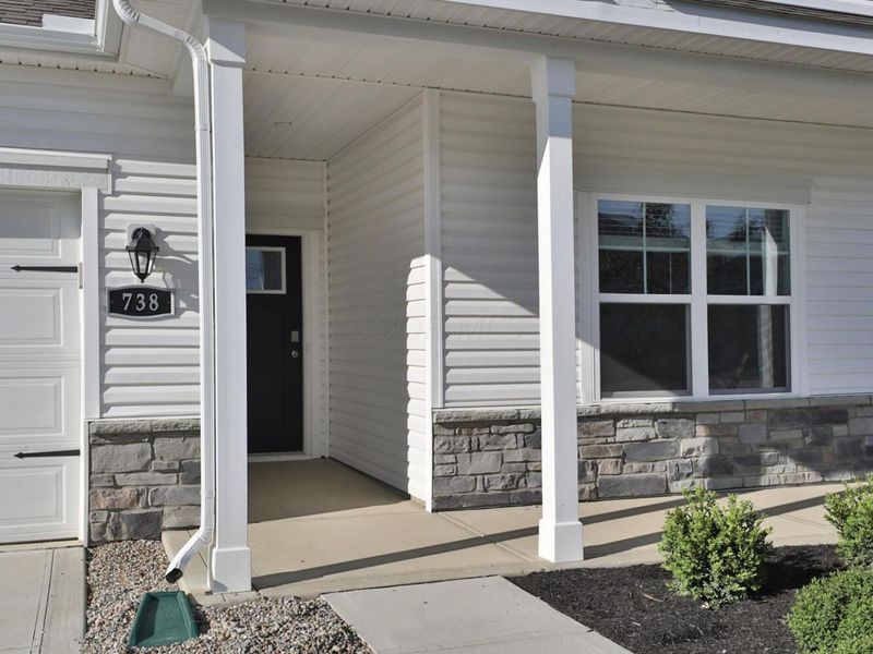 738 Maria Drive , Plain City, OH 43064 Photo 4