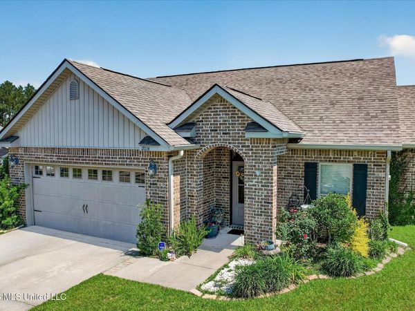17034 Washingtonia Lane, D'Iberville, MS 39540