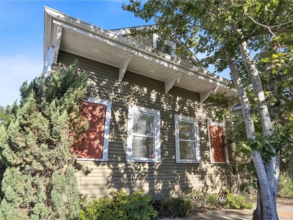1724 BURDETTE Street , Unit 1724, New Orleans, LA 70118