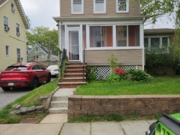 132 Eppirt St, East Orange, NJ 07018