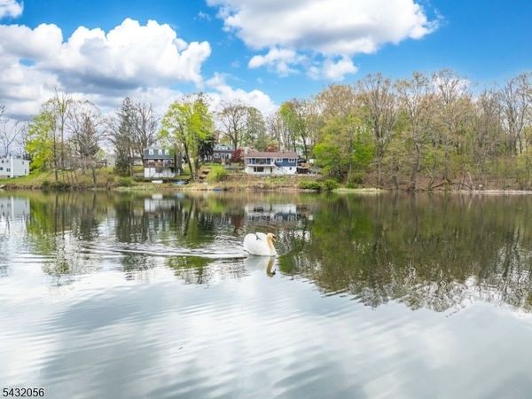 17 Reeve Ave, Stanhope, NJ 07874