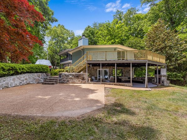 2266 N Shore Acres Road , Soddy Daisy, TN 37379