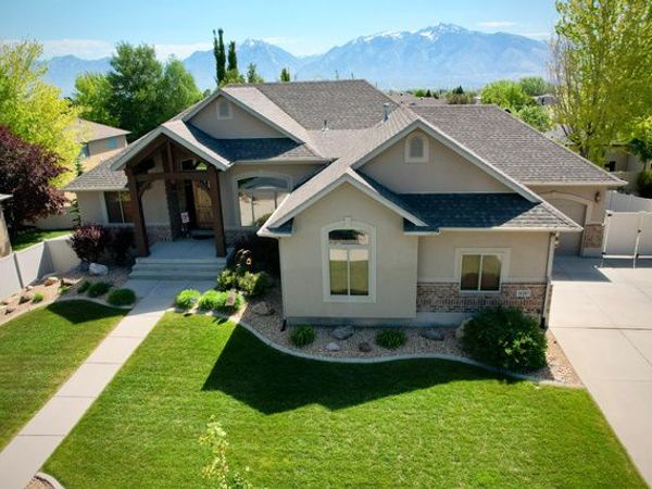 11297 S VIA BONITO DR, South Jordan, UT 84095