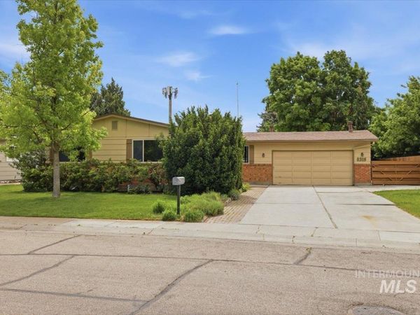 8315 W Valley View Dr, Boise, ID 83704