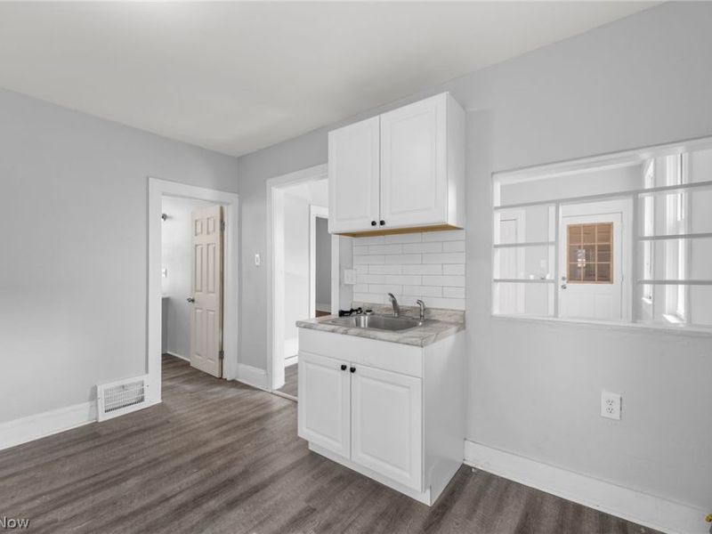 1735 Buhrer Avenue, Cleveland, OH 44109 Photo 13