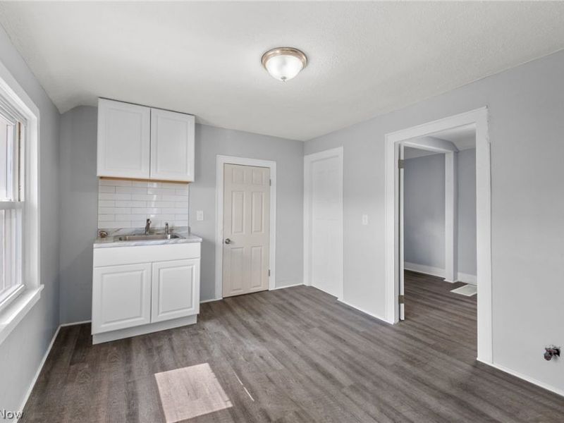 1735 Buhrer Avenue, Cleveland, OH 44109 Photo 18