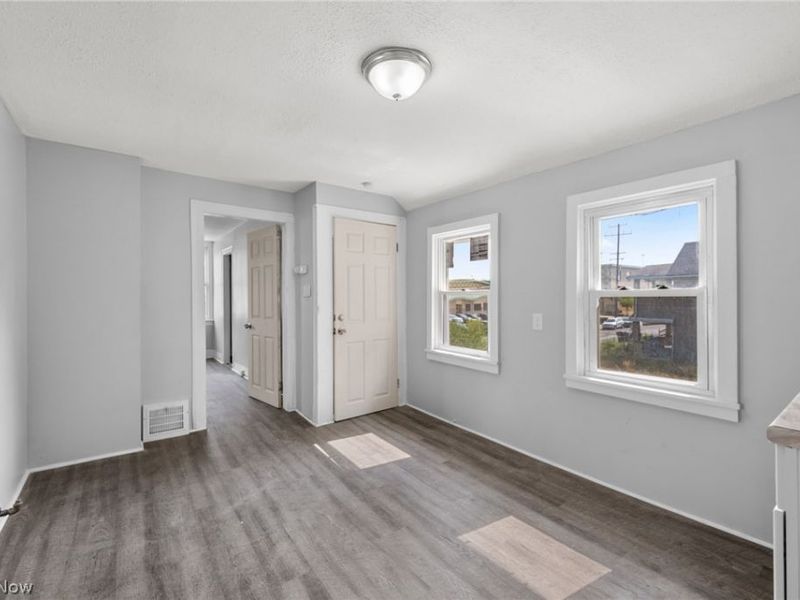 1735 Buhrer Avenue, Cleveland, OH 44109 Photo 20