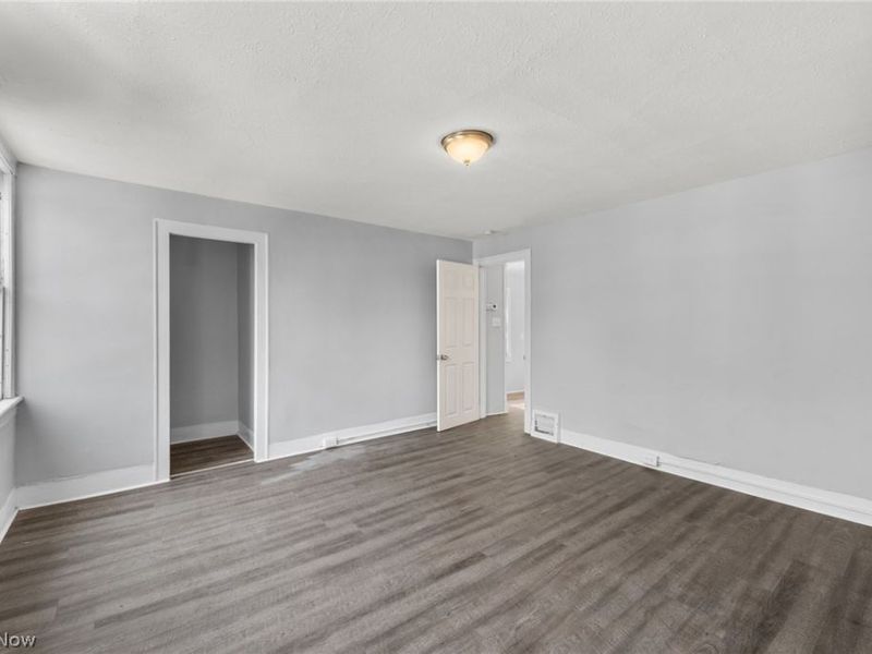 1735 Buhrer Avenue, Cleveland, OH 44109 Photo 23