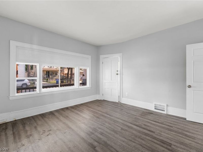 1735 Buhrer Avenue, Cleveland, OH 44109 Photo 4
