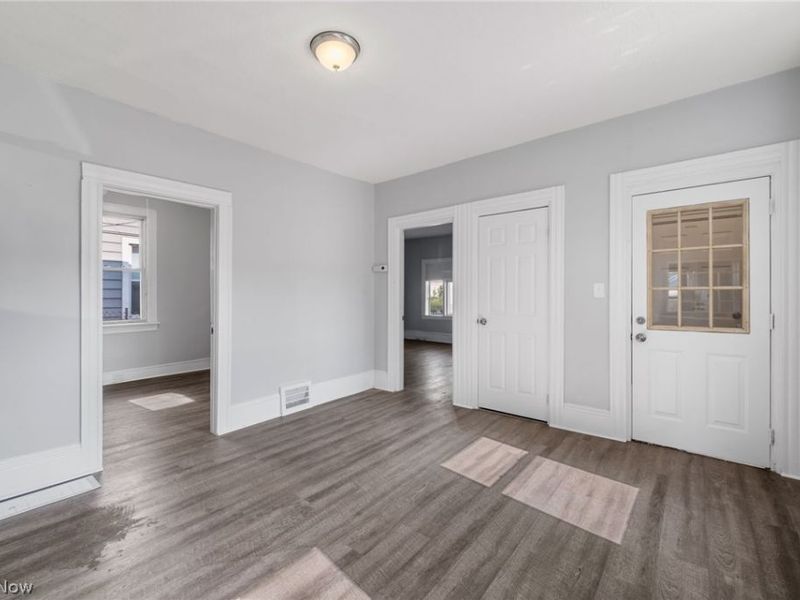 1735 Buhrer Avenue, Cleveland, OH 44109 Photo 6