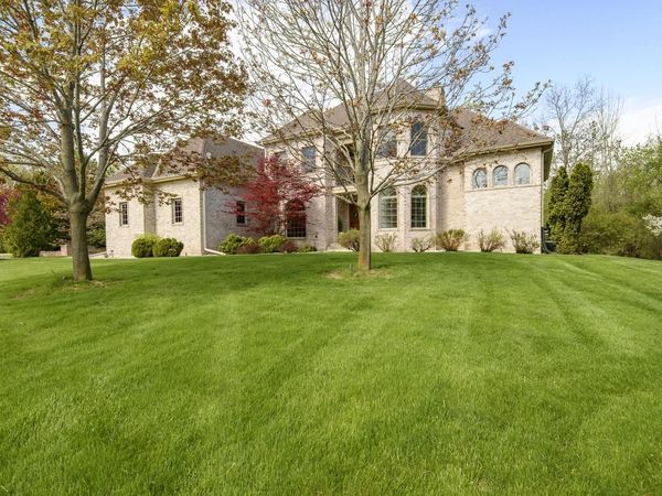 10935 Oriole LANE, Mequon, WI 53092