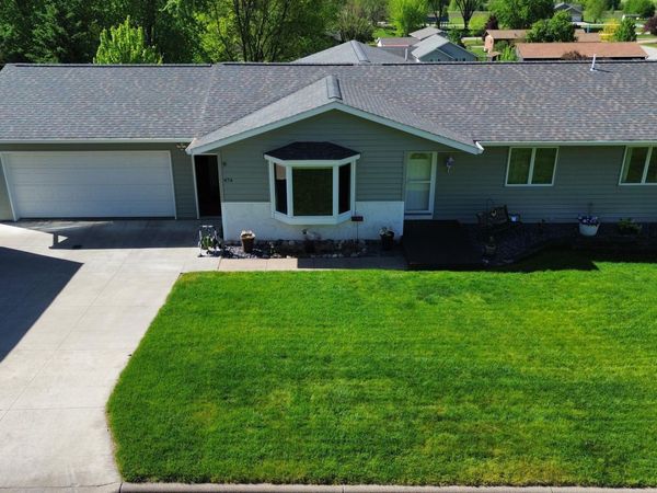 474 Sunnyview Drive , Rollingstone, MN 55969