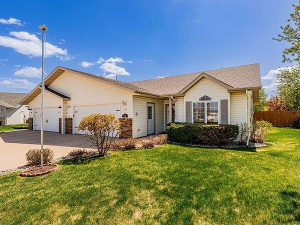 883 Lakeridge Place , West Fargo, ND 58078