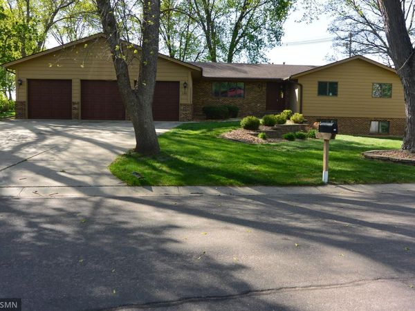 120 Edgewood Drive, Glencoe, MN 55336