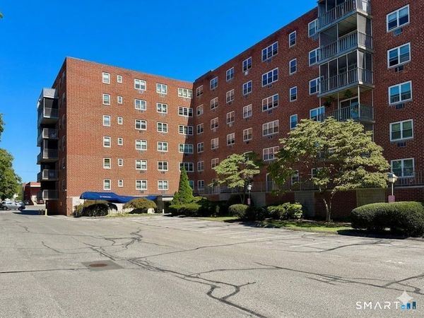 27 Northill, Unit 2B, Stamford, CT 06907