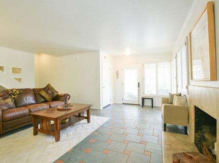 4157-4151 Lucas Ct, Sacramento, CA 95822 Photo