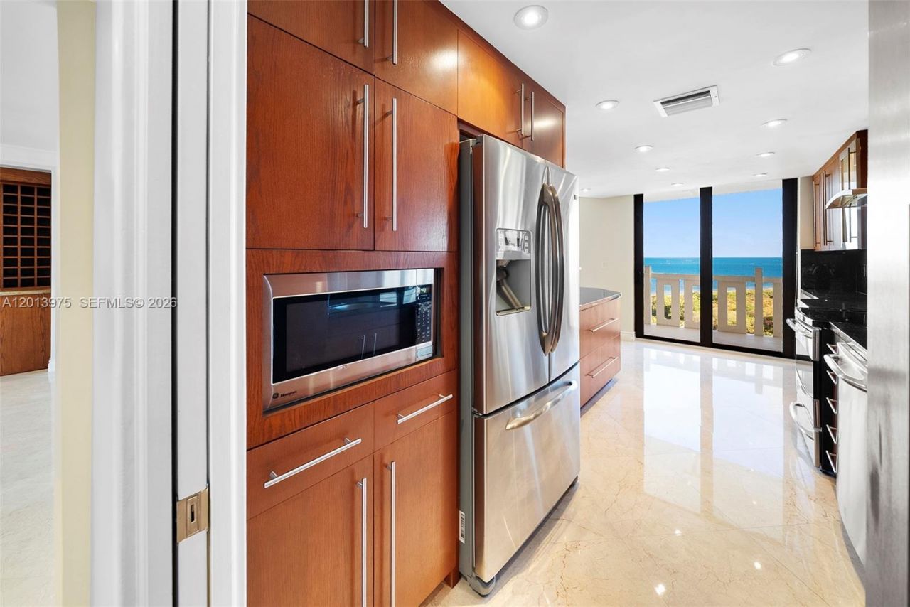 1121 Crandon Blvd, Unit F1203, Key Biscayne, FL 33149 Photo