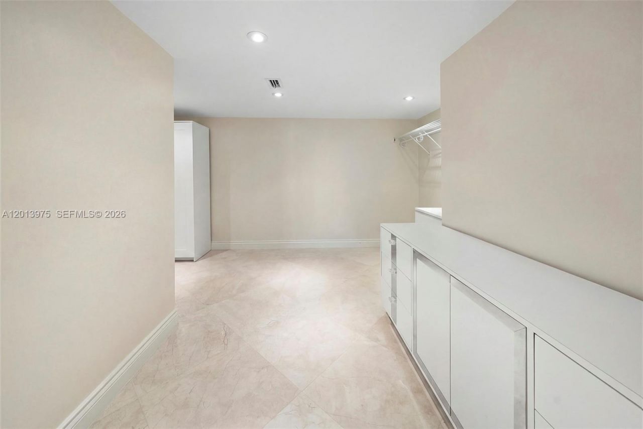1121 Crandon Blvd, Unit F1203, Key Biscayne, FL 33149 Photo