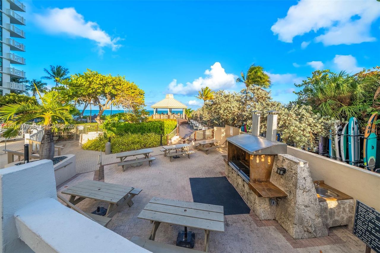 1121 Crandon Blvd, Unit F1203, Key Biscayne, FL 33149 Photo